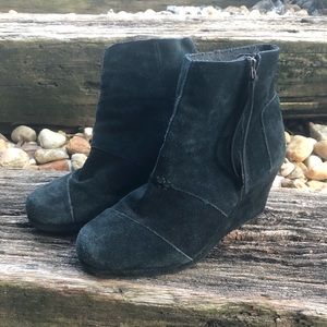 Toms wedge boots black suede size 7.5 women’s